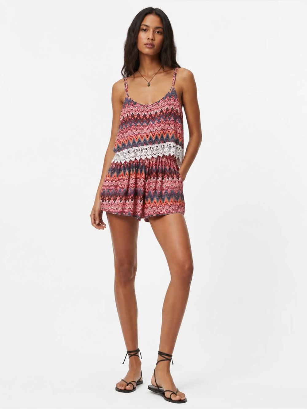 4/$20➡️ Ardene Red Pink Blue Chevron Lace-Trim Romper – Size Small EUC